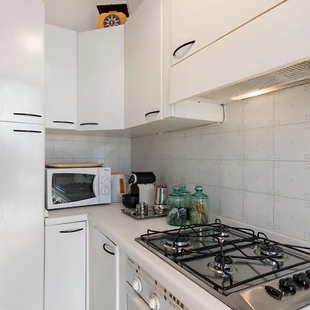 La Maison De Mely With Garden アパート