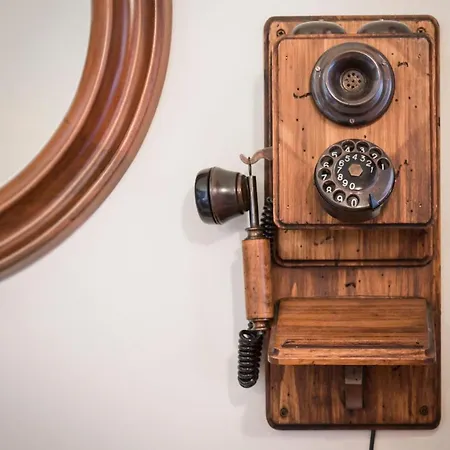 アパート La Maison De Mely With Garden サンドラ