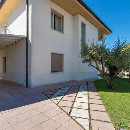 La Maison De Mely With Garden