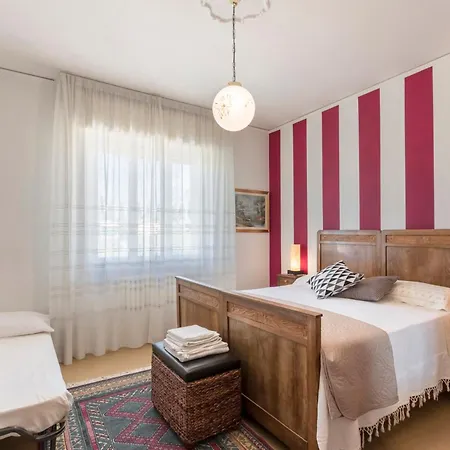Apartment La Maison De Mely With Garden