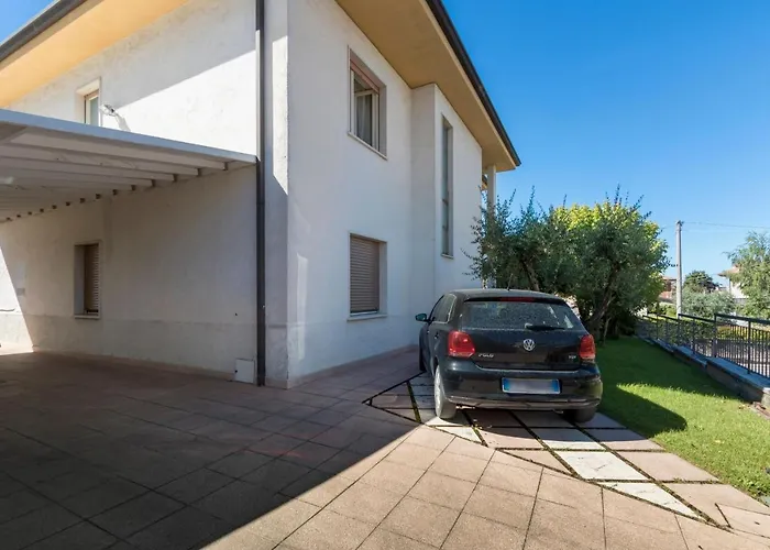 La Maison De Mely With Garden Apartman *