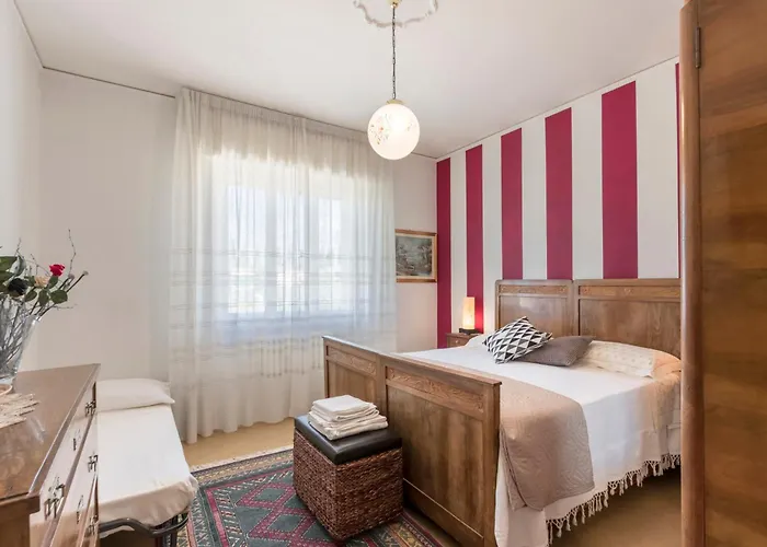 Apartman La Maison De Mely With Garden